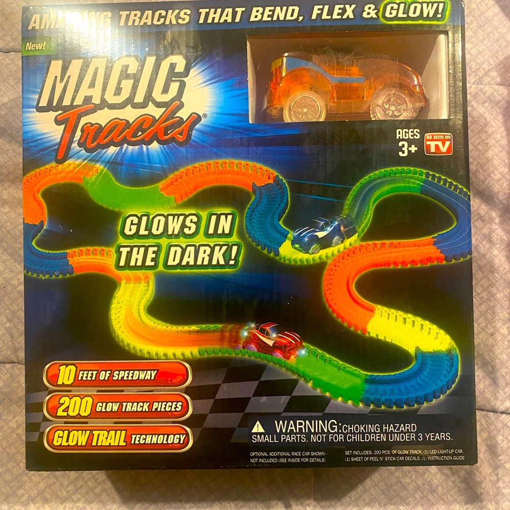 Magic Tracks 10 Foot Glow In The Dark Bendable Flexible Racetrack with LED Light